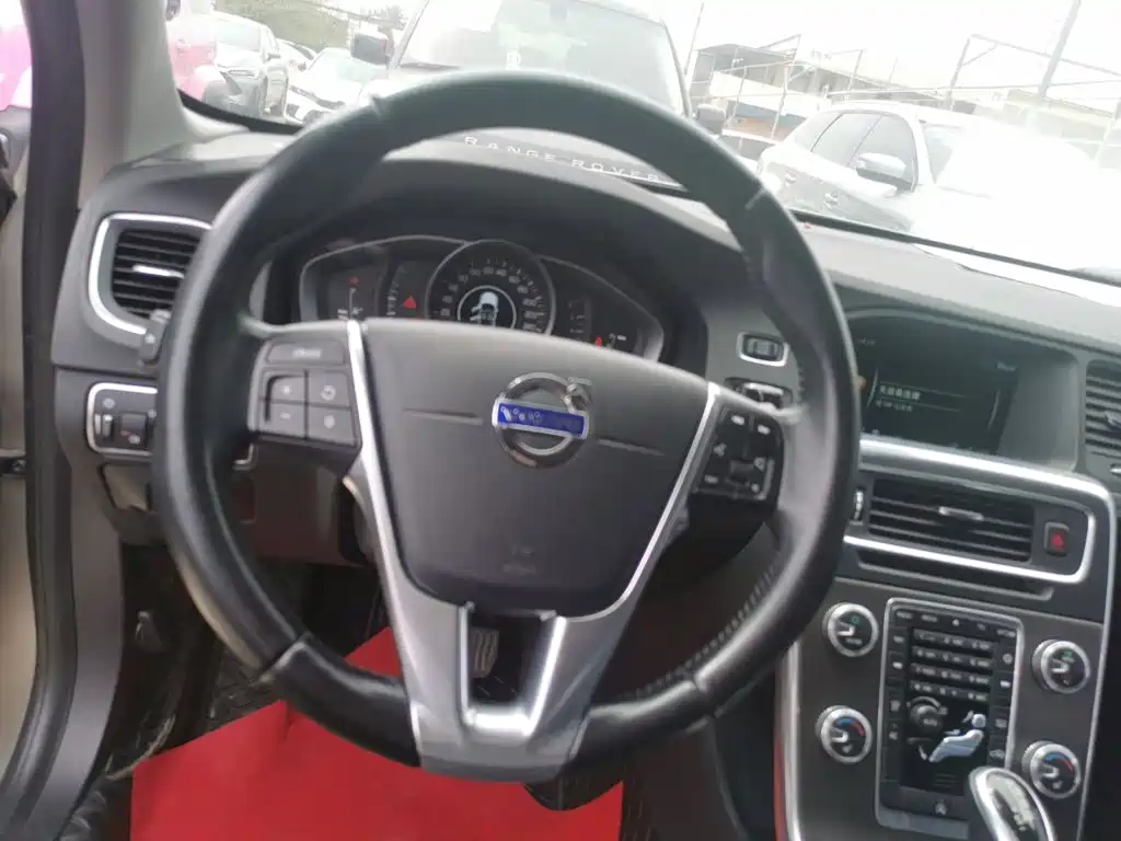 Volvo V60 2015 2015 T5 Momentum
