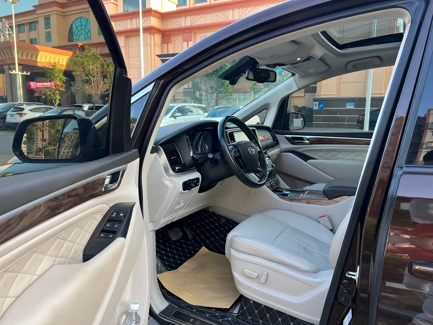GAC Trumpchi Trumpchi M8 2018 320T Premium Edition фото 9