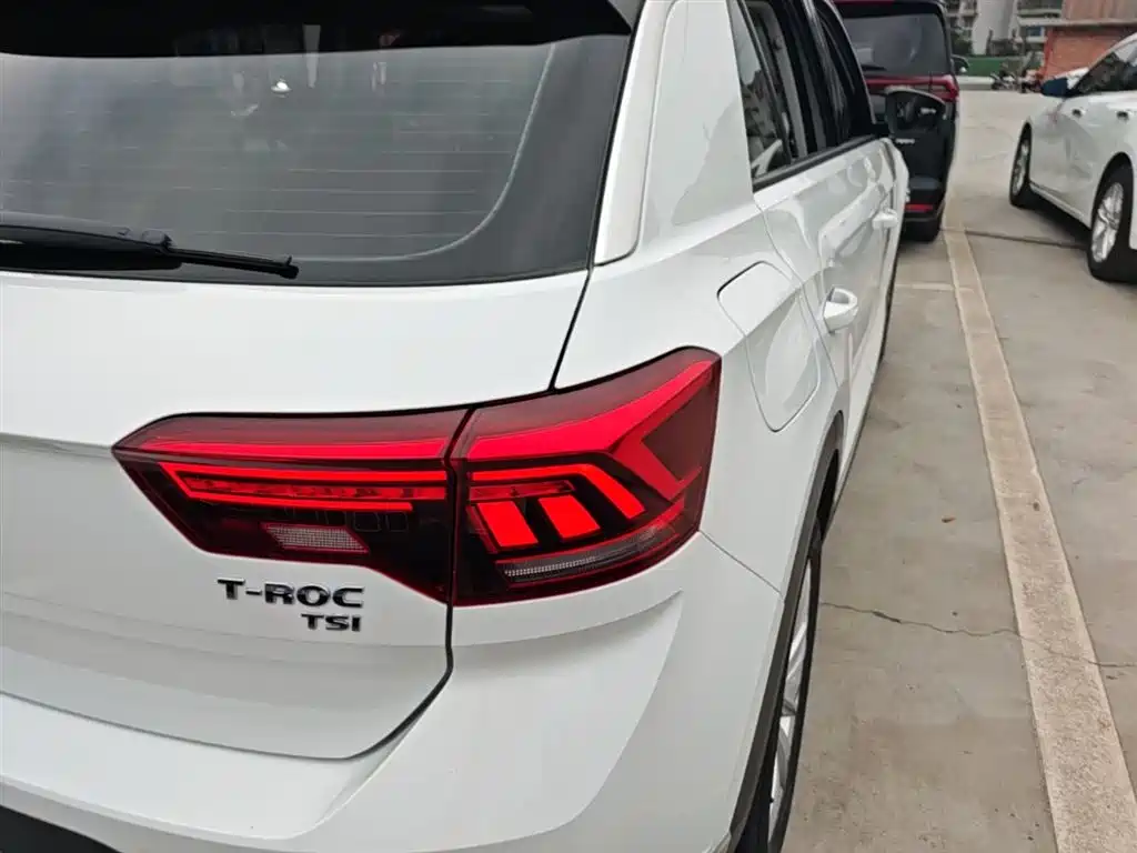 Volkswagen T-ROC 2018 230TSI DSG 2WD Progressive China VI фото 8