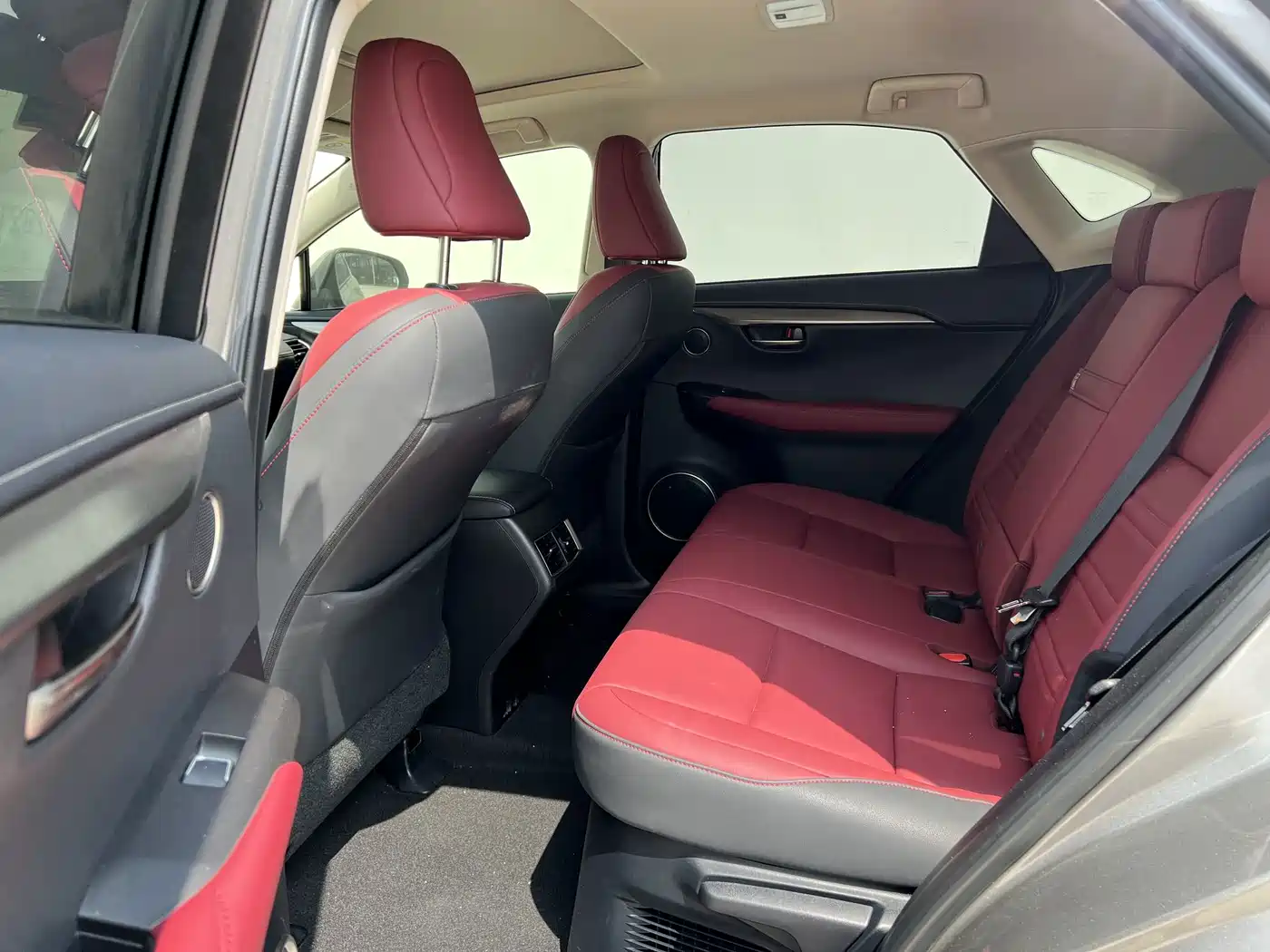 Фото 8 - Lexus NX