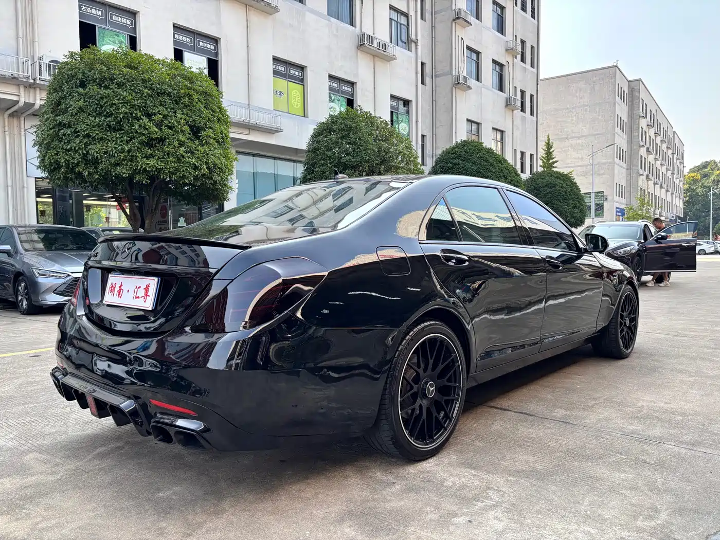 Фото 19 - Mercedes-Benz S-Class