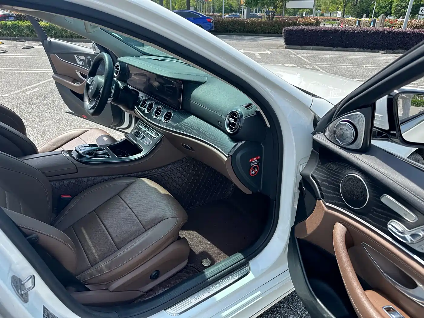 Mercedes-Benz E-Class 2016 E 300 L Sport Fashion Type фото 13