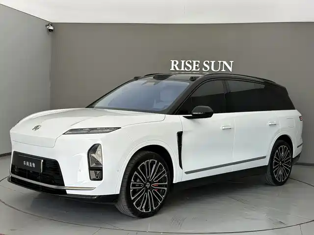 NIO ES8 2025 Base Model