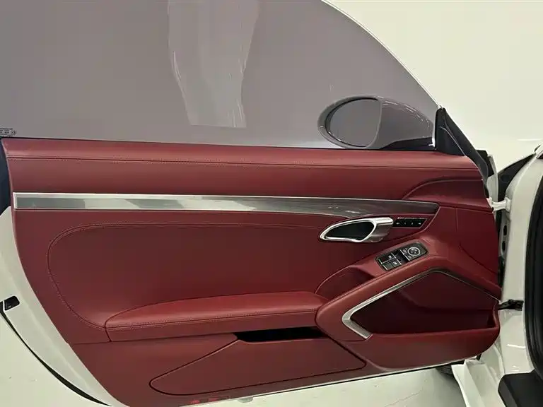 Porsche 718 2018 Cayman 2.0T фото 17