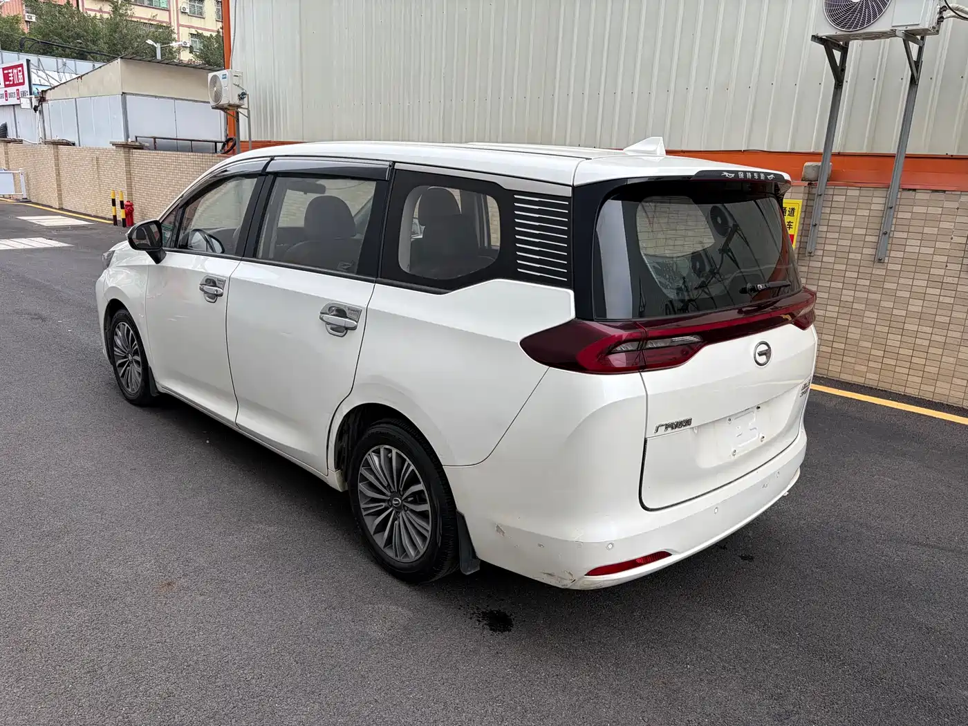GAC Trumpchi Trumpchi M6 2019 270T Automatic Premium Edition (7-Seater) China V фото 6