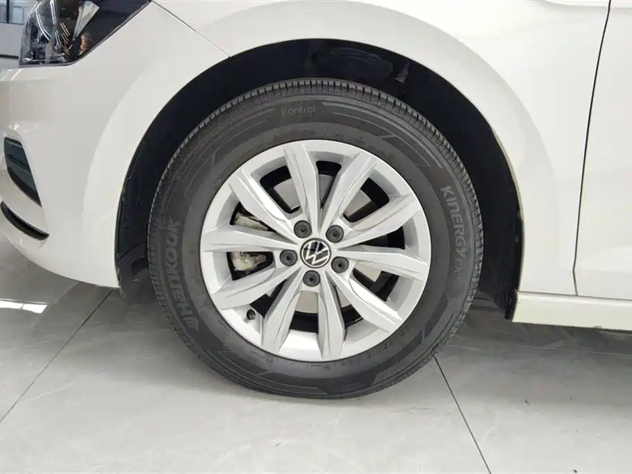 Volkswagen Polo 2021 Plus 1.5L Automatic Colorful Tech Edition фото 6