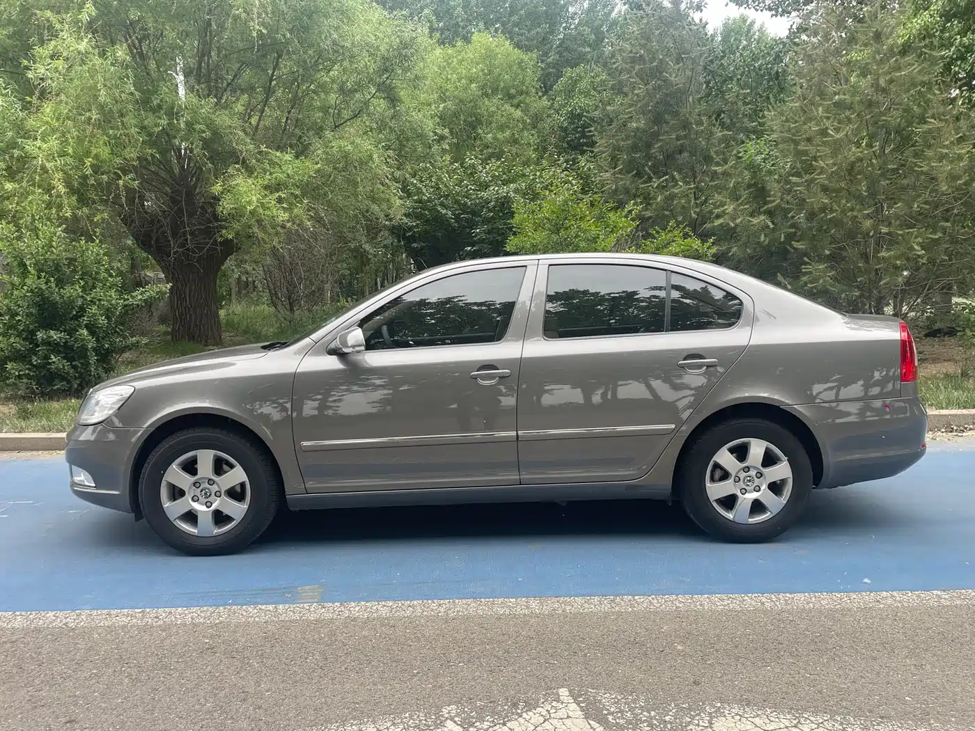 Škoda Octavia 2012 1.6L Auto Yijun Edition фото 12