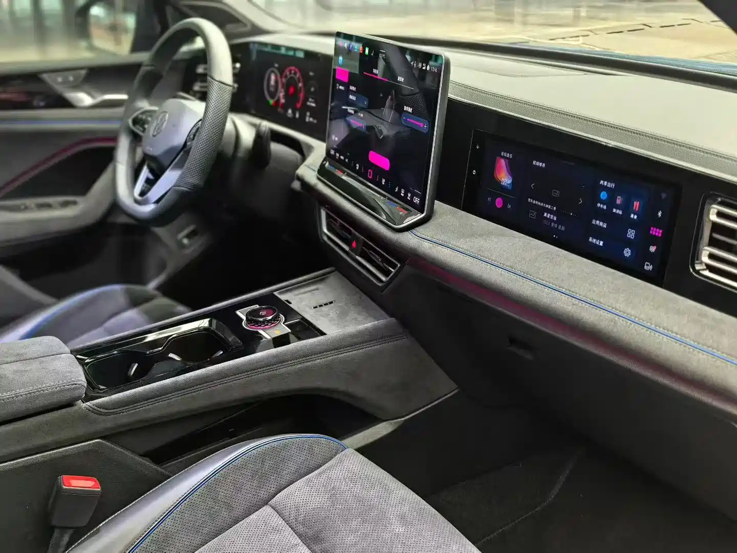 Фото 5 - Volkswagen Tiguan L