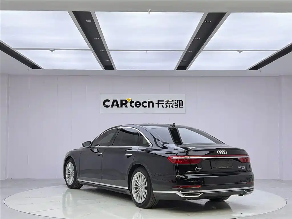 Audi A8 2019 Facelift Plus A8L 50 TFSI quattro Comfort фото 3