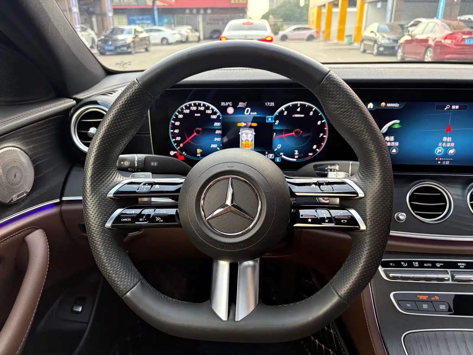 Фото 6 - Mercedes-Benz E-Class