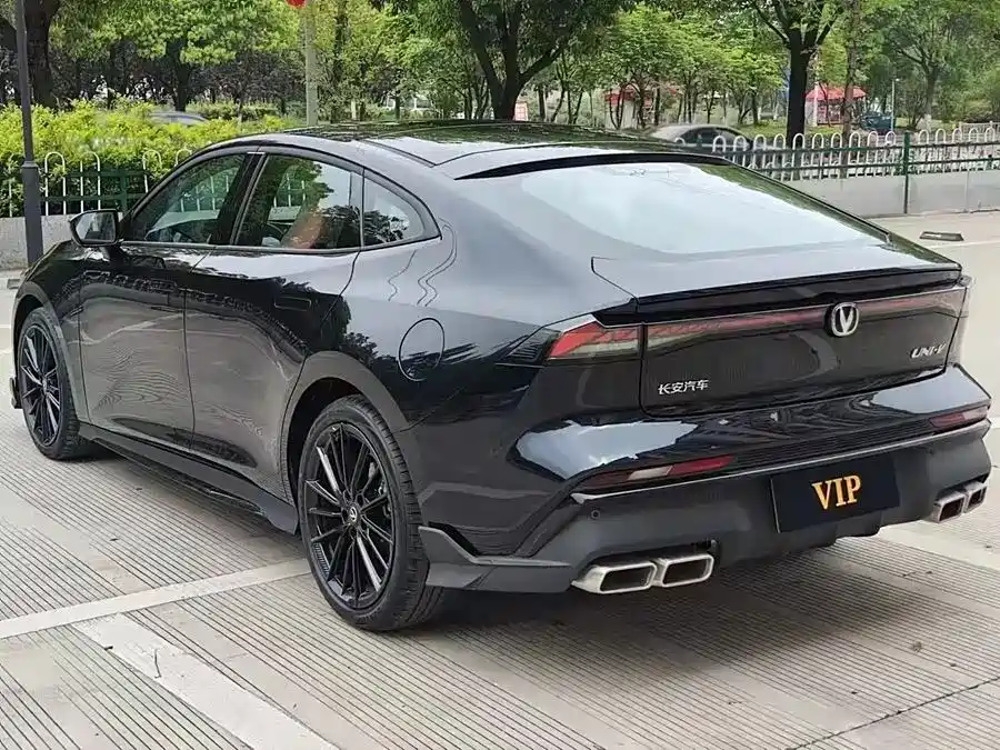 CHANGAN UNI-V
