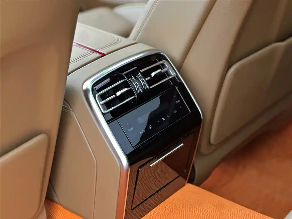Hongqi H9 2021 2020 2.0T Smart Connection Qi Xiang Edition