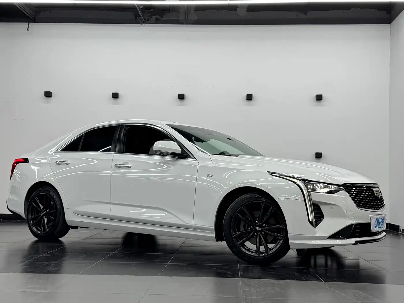 CADILLAC CT4