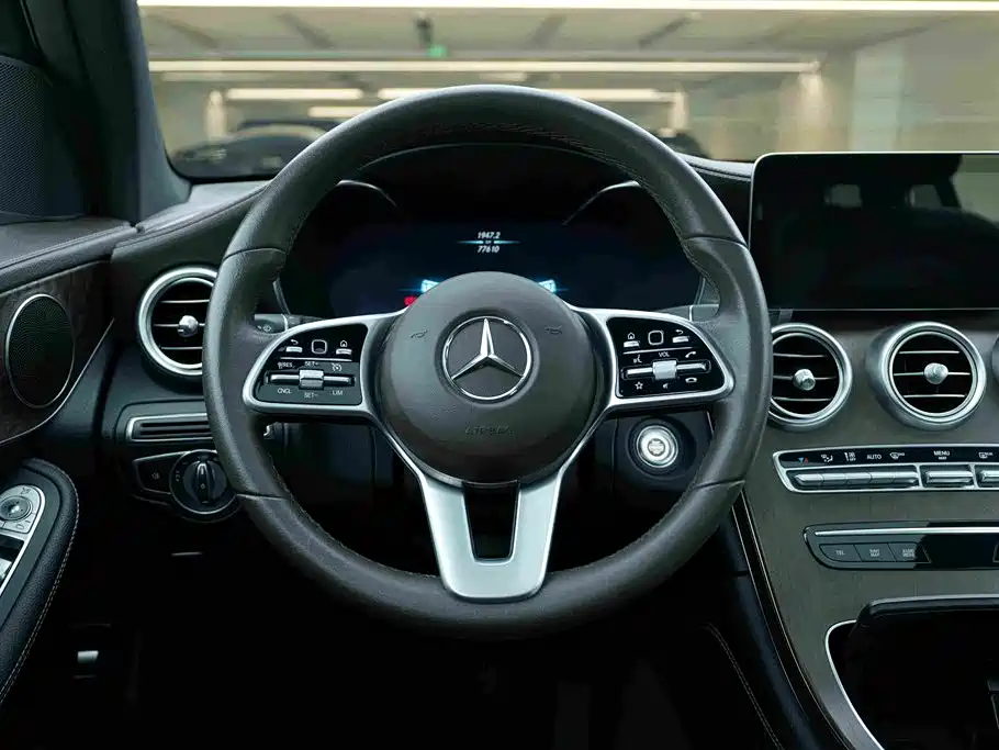 Mercedes-Benz GLC 2020 Facelift GLC 300 L 4MATIC Dynamic фото 17