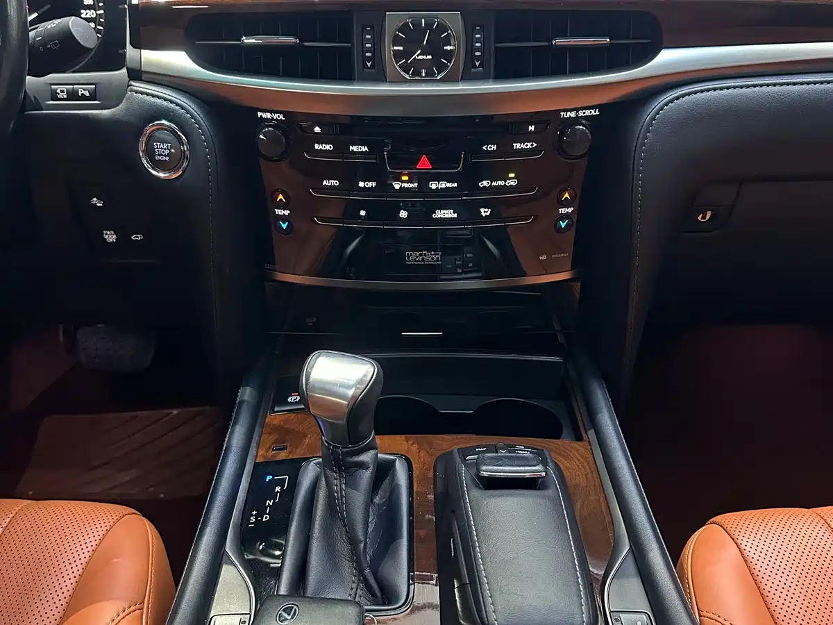 Lexus LX 2016 570 Luxury Premium Edition фото 7