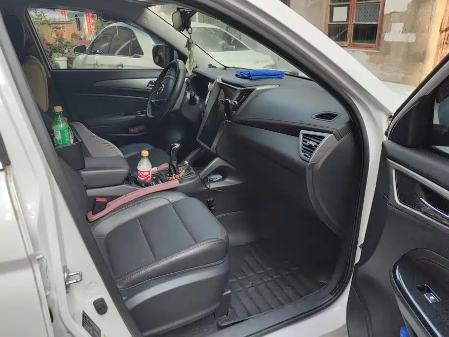 Фото 8 - Changan CS75