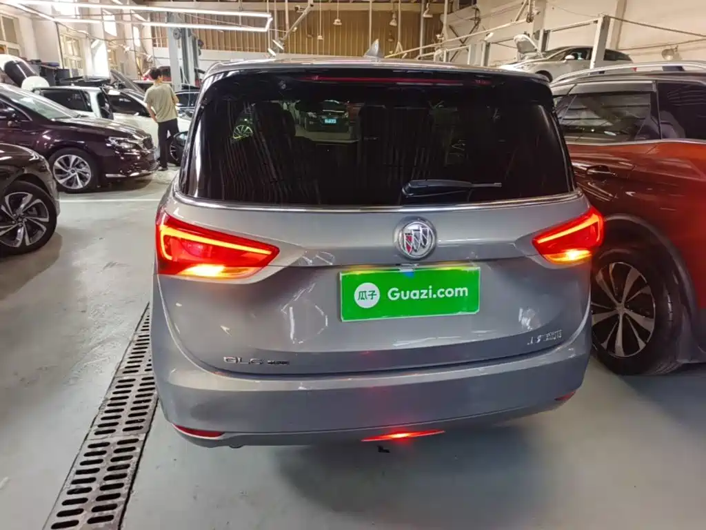 Buick GL6 2018 2018 18T 6-Seater Premium