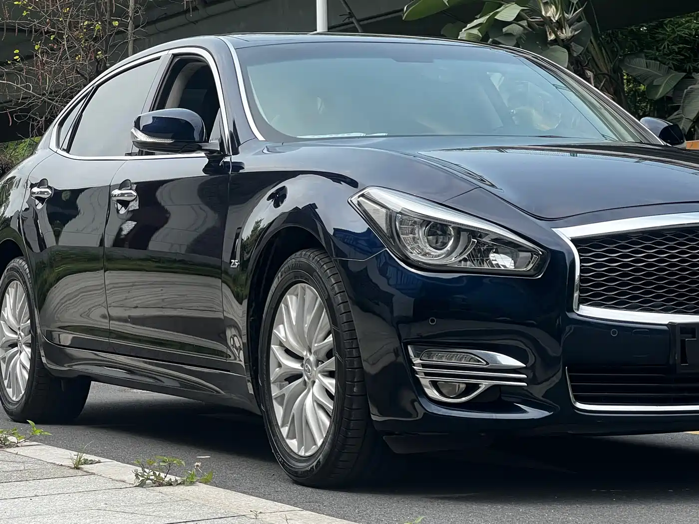 Infiniti Q70 2015 Q70L 2.5L Enjoyment Edition фото 4