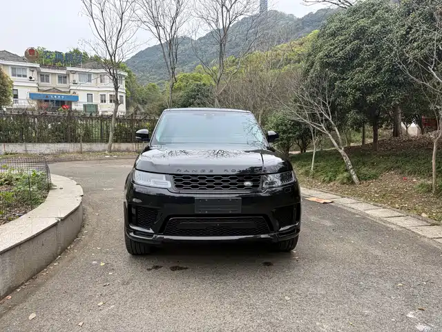 Land Rover Range Rover Sport 2022 3.0 L6 Gloss Black Edition