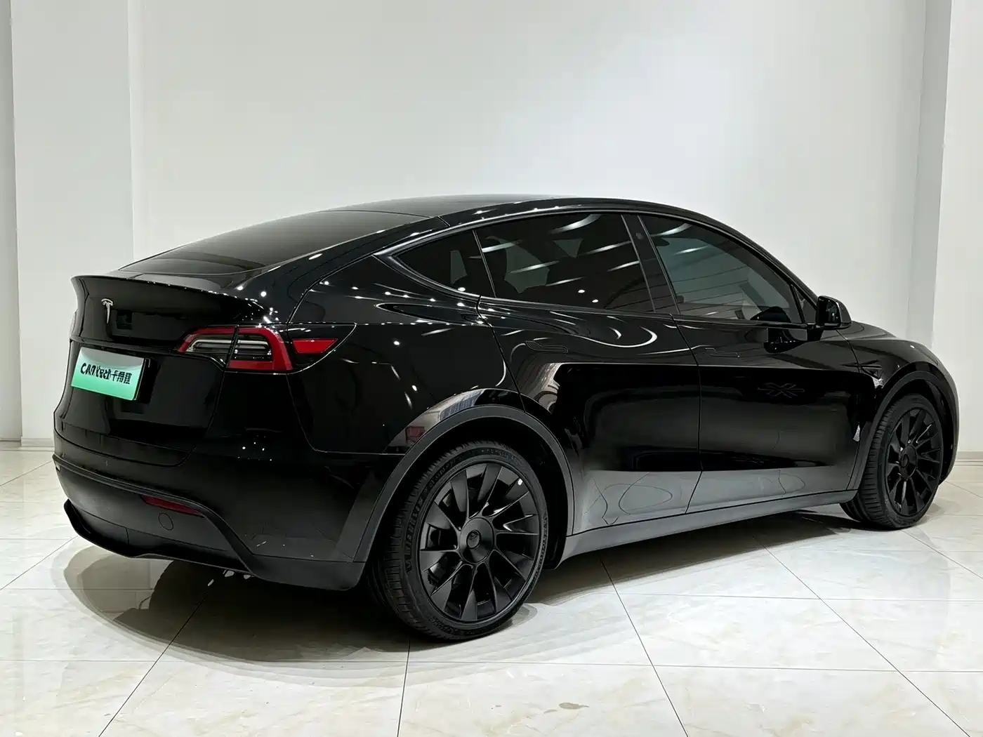 Фото 15 - Tesla Model Y