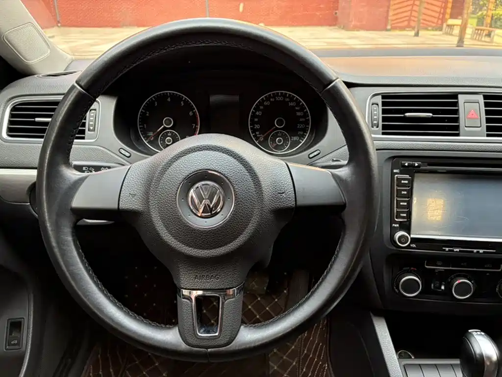 Photo 15 - Volkswagen Sagitar