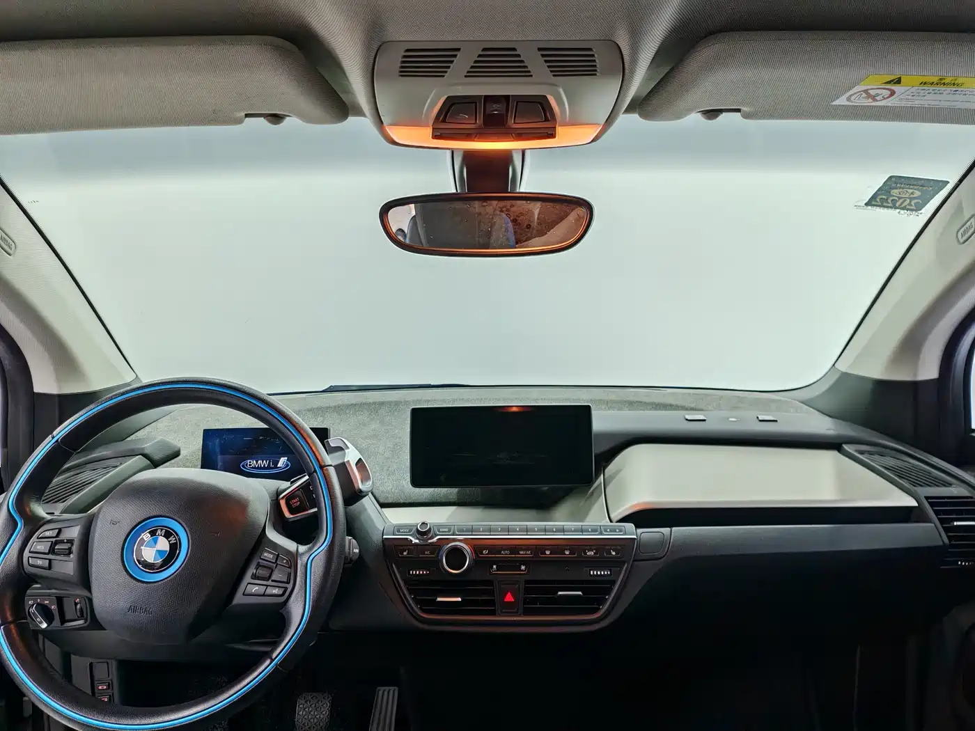 BMW I3