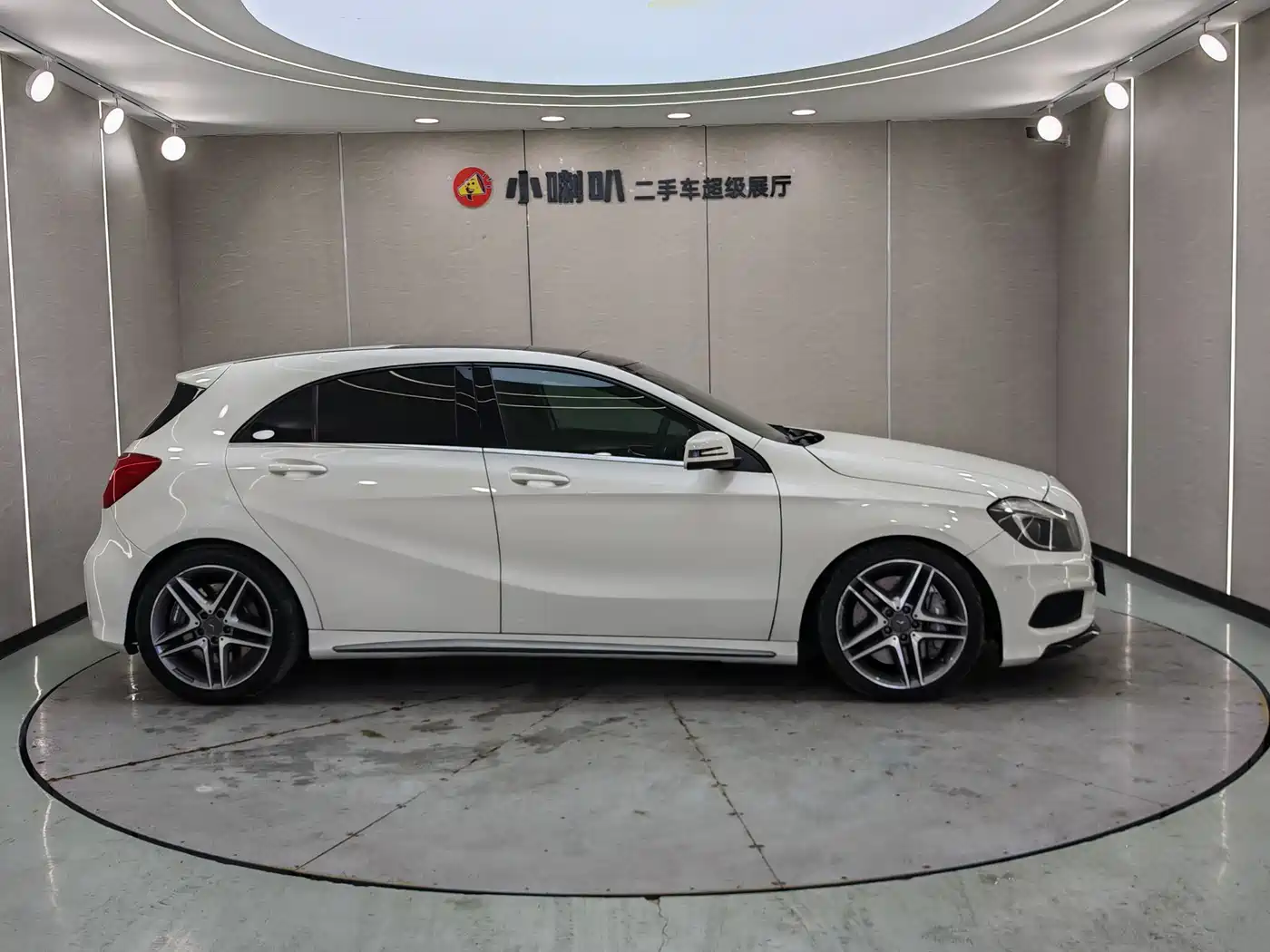Mercedes-Benz A-Class AMG (Import) 2014 AMG A 45 4MATIC фото 27