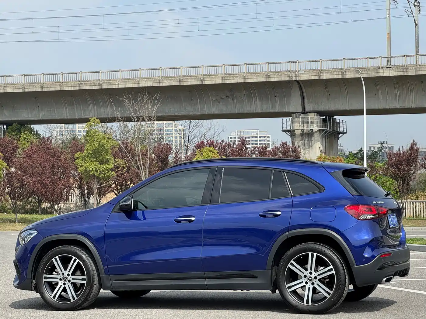 Mercedes-Benz GLA 2020 GLA 200 4MATIC фото 18