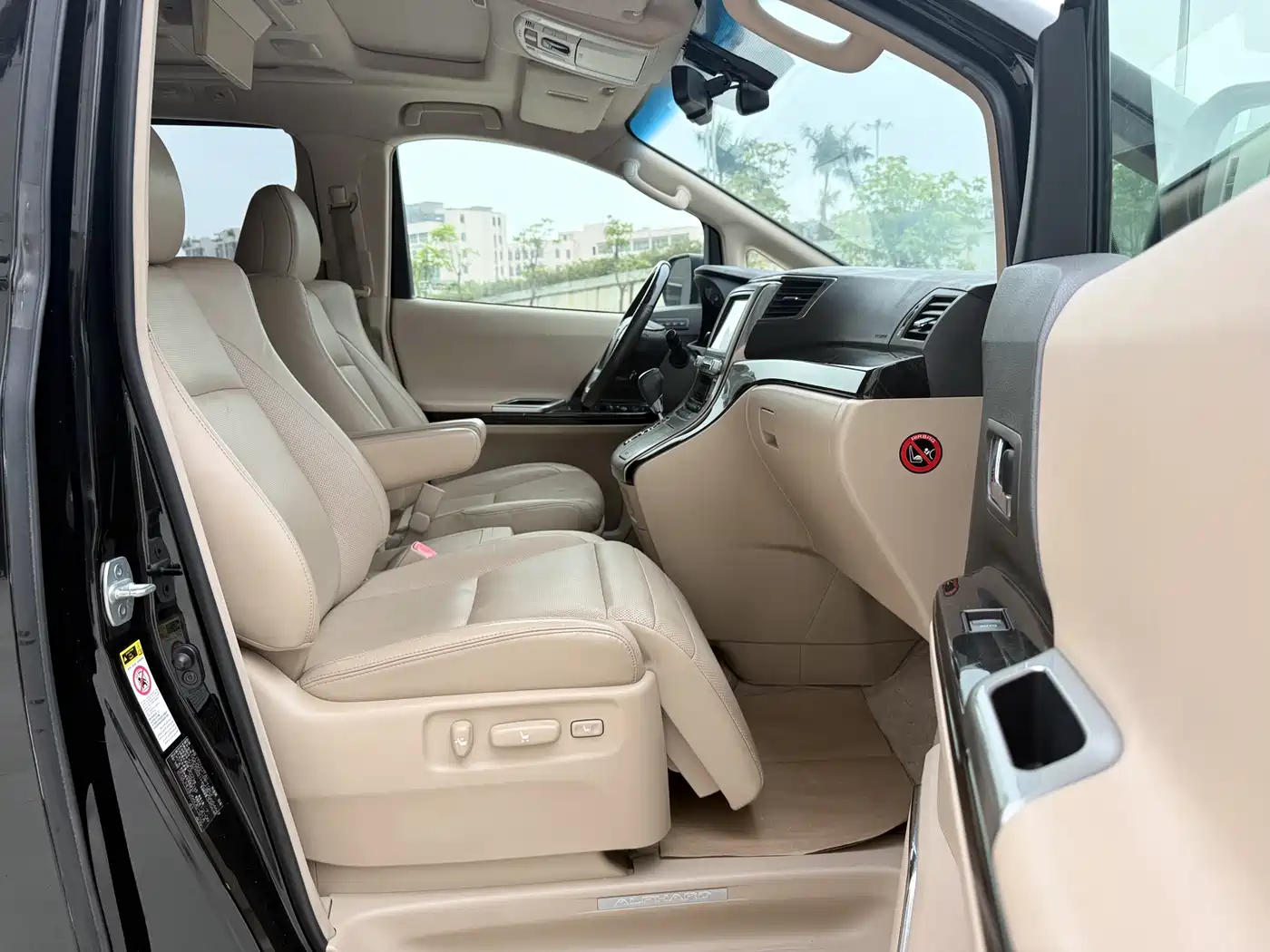 Toyota Alphard 2012 3.5L Luxury Edition фото 11