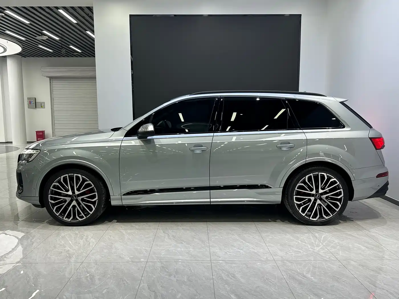AUDI SQ7