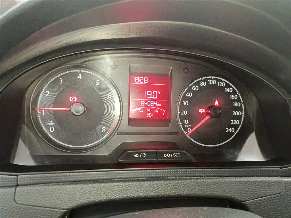 VOLKSWAGEN SANTANA
