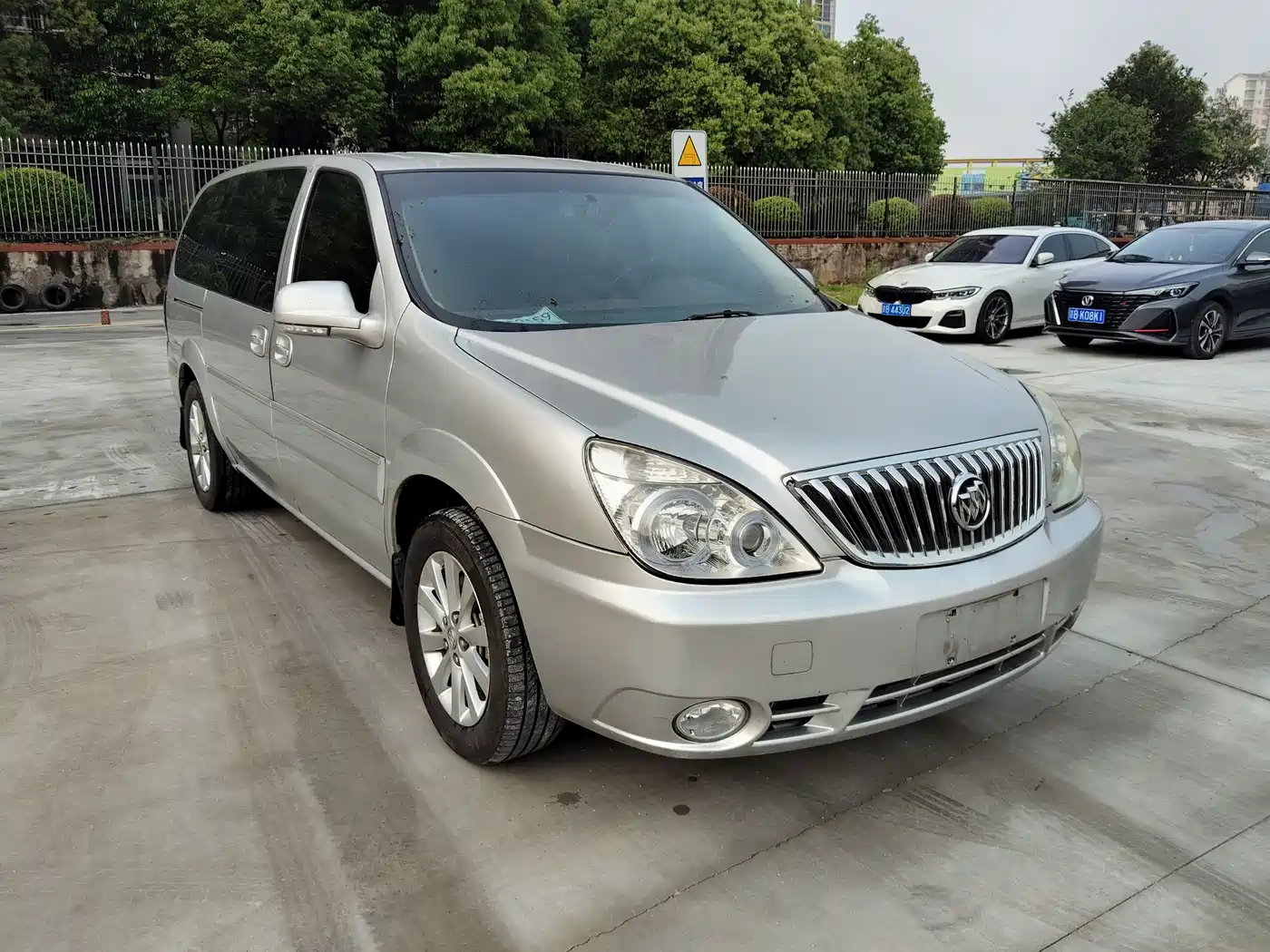 Buick GL8 2014 2.4L Classic Edition фото 3