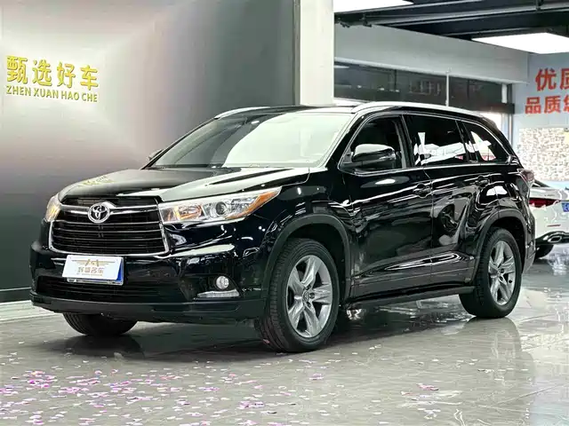 TOYOTA HIGHLANDER