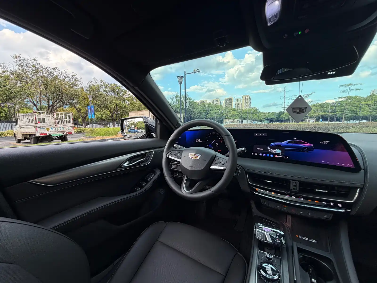 Фото 14 - Cadillac CT5