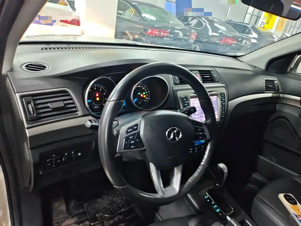 BAIC Senova X65 2016 2015 2.0T Automatic Elite