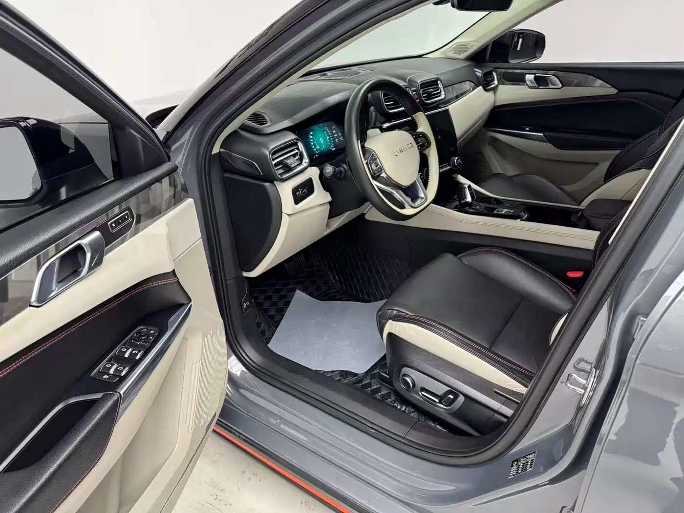 Lynk & Co 02 2018 Model 1.5T DCT 2WD Yao Pro Edition China V фото 11