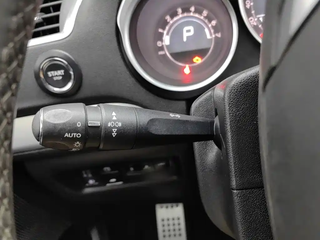 Citroën C4L 2017 2016 1.2T Auto Elite Version