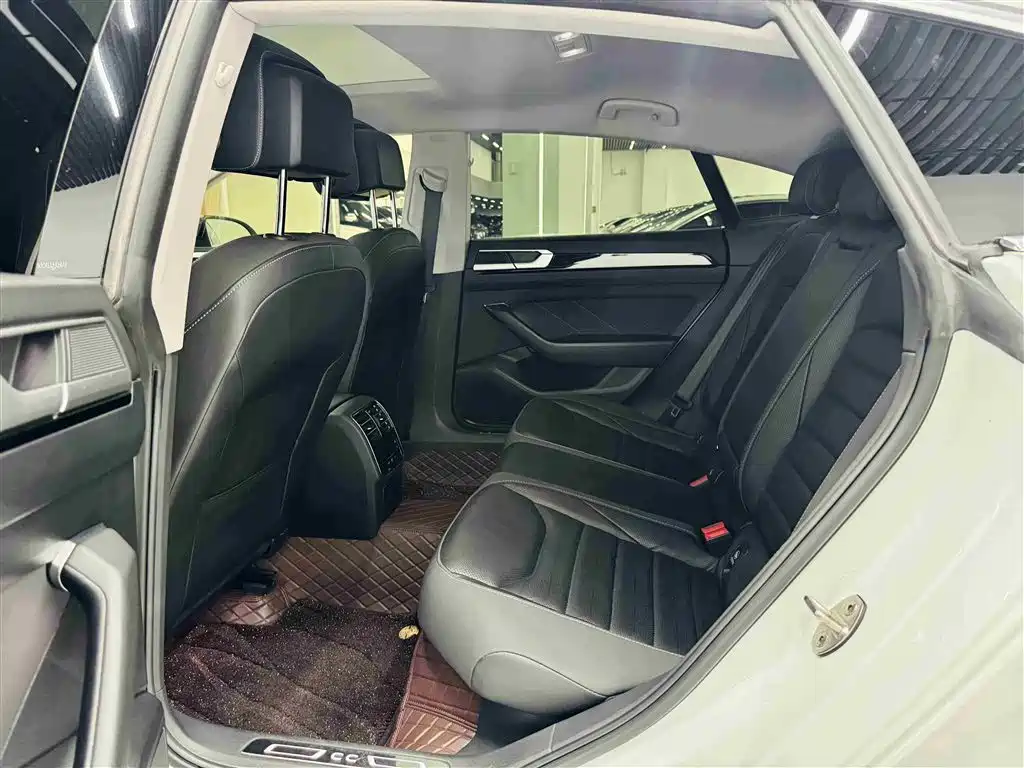 Volkswagen FAW-Volkswagen CC 2021 380TSI Eye-catching Edition фото 18