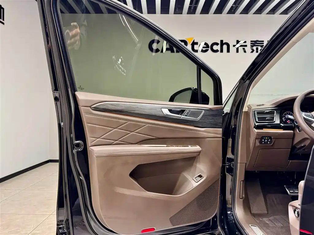 Volkswagen Viloran 2025 2024 380TSI Executive Edition
