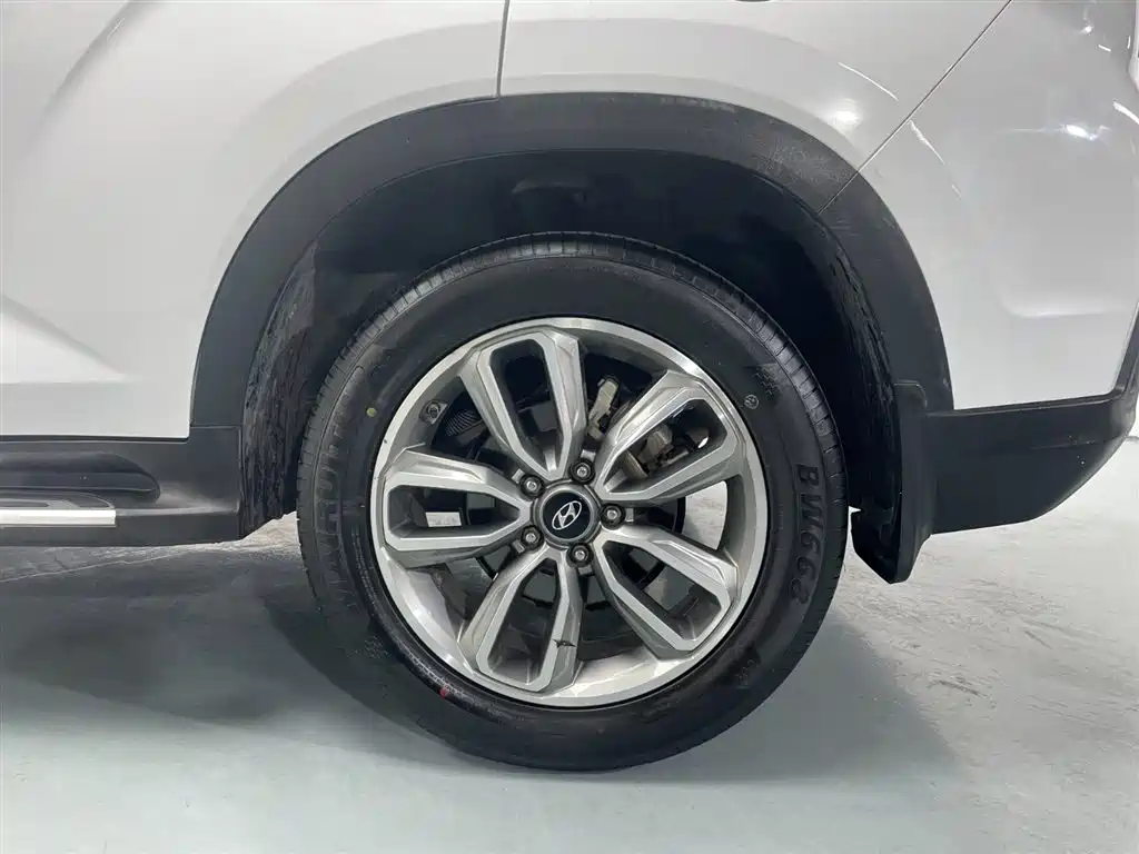 Hyundai Beijing Hyundai ix35 2019 1.4T DCT 2WD Zhiyong·Enjoy China V фото 16