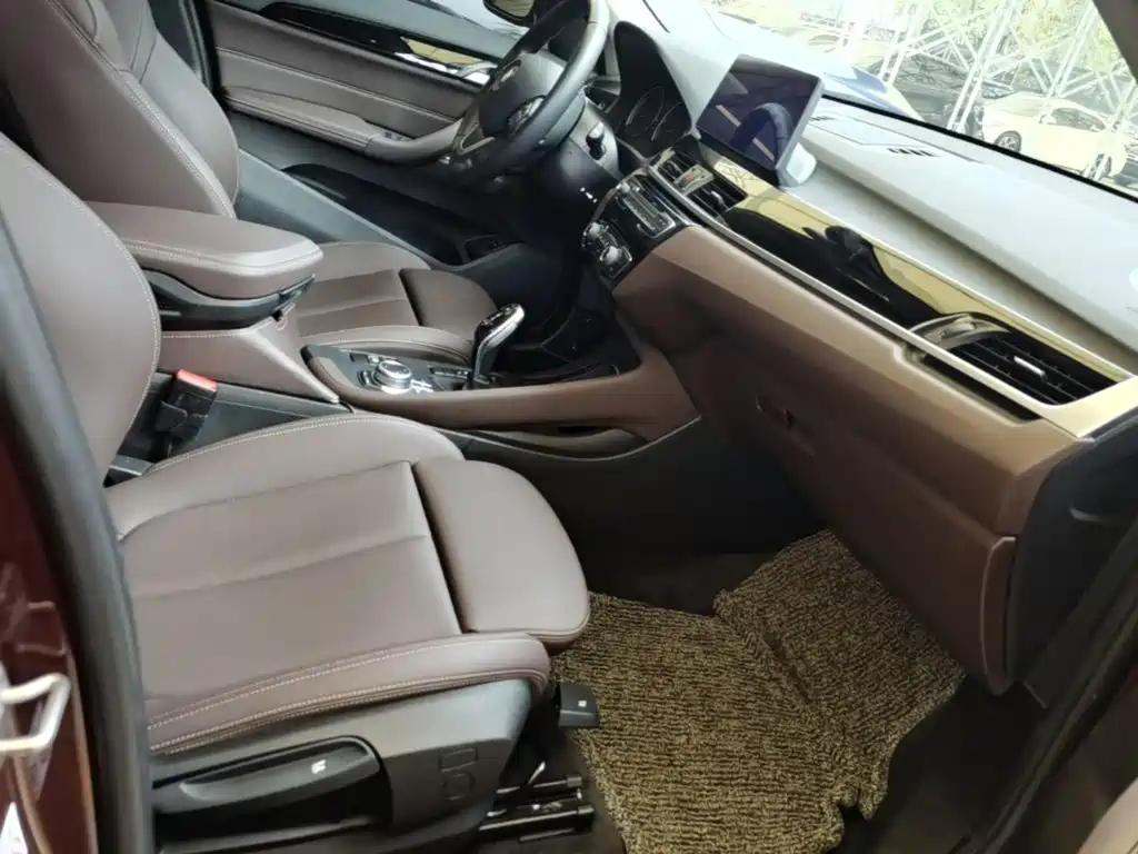 Фото 25 - BMW X1
