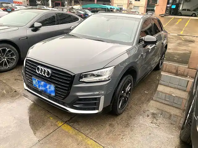 audi q2l