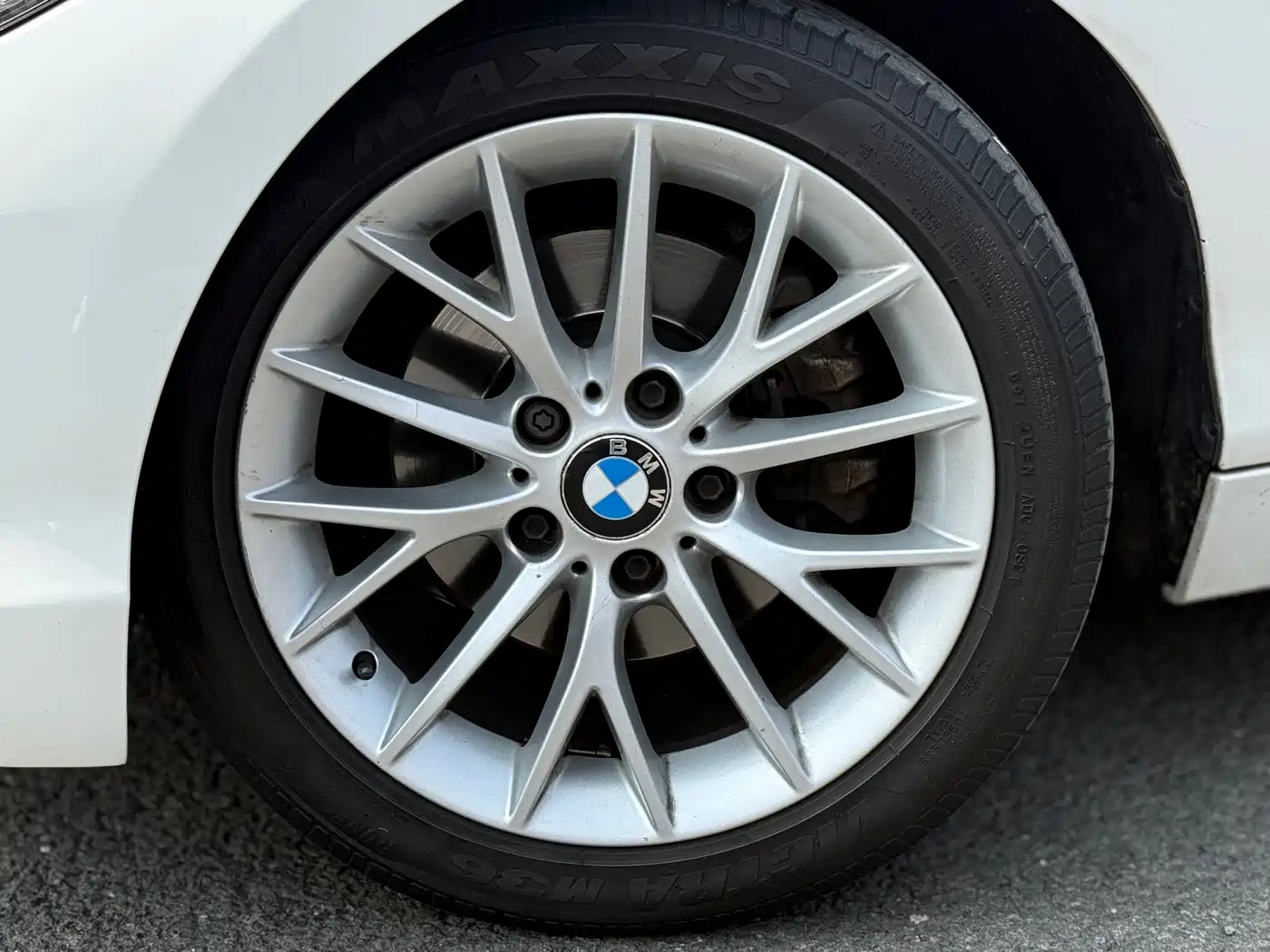 BMW 1 Series (Import) 2015 120i Leading фото 16