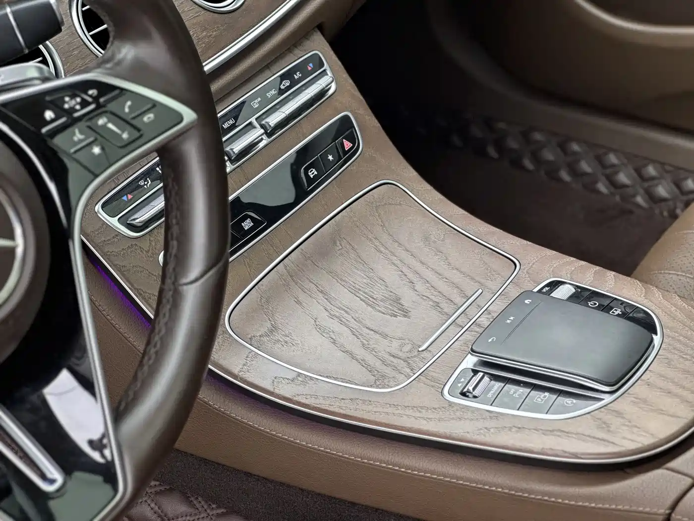 MERCEDES-BENZ E CLASS