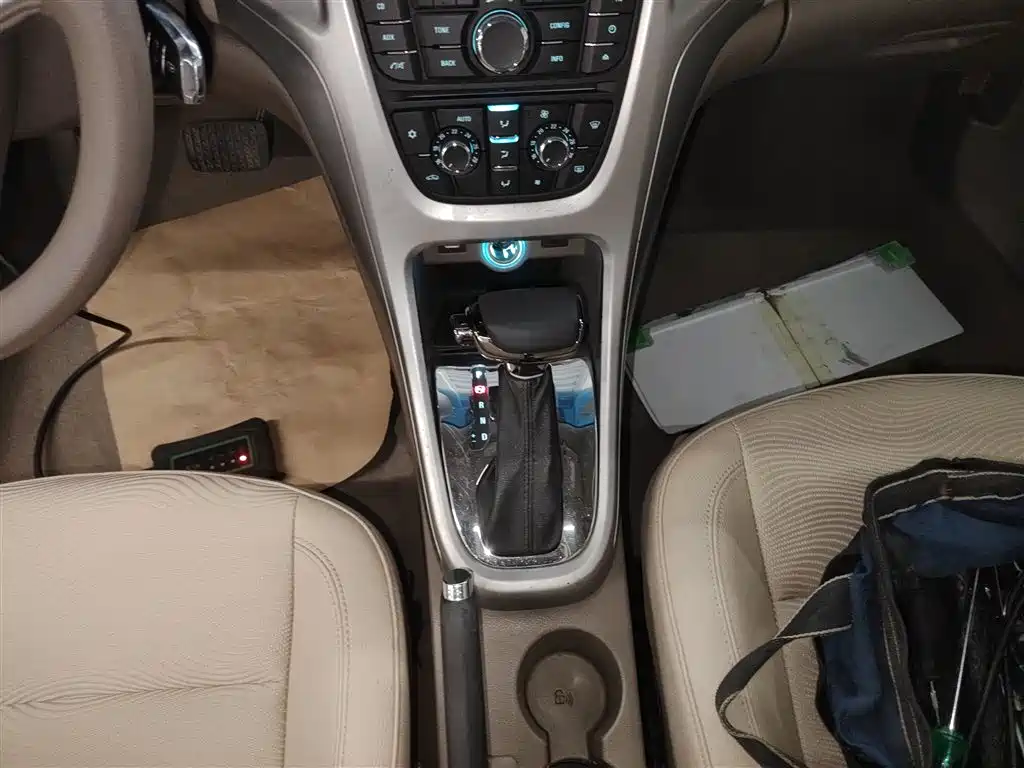 Buick Excelle 2013 GT 1.6L Automatic Fashion Edition фото 14