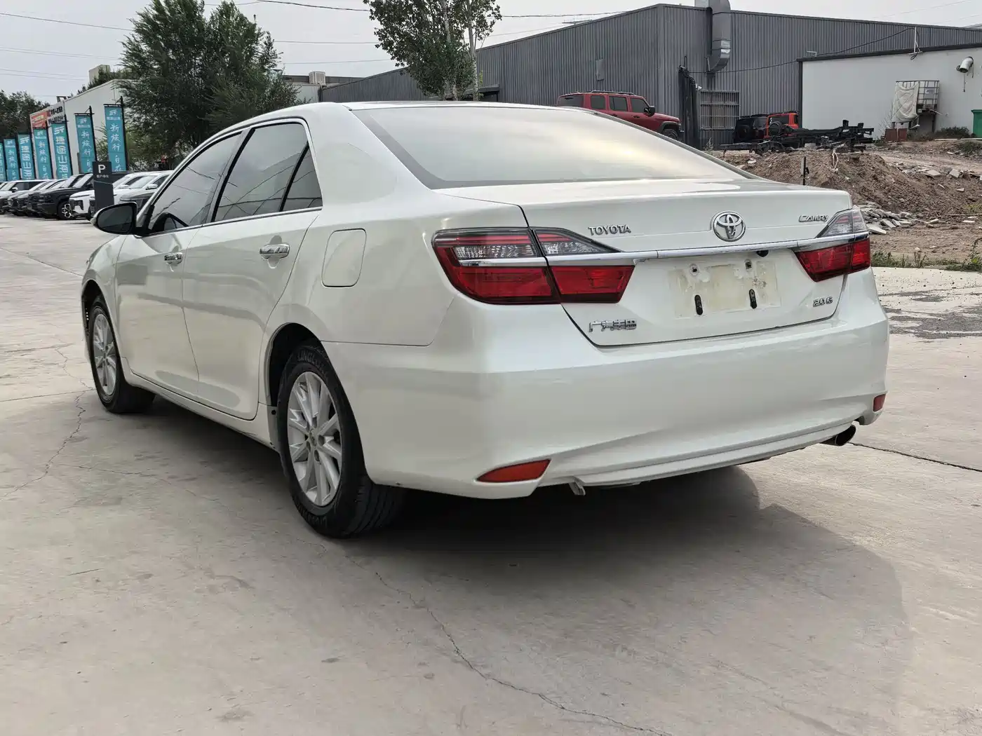Toyota Camry 2016 2.0G 10th Anniversary Leading Edition фото 6