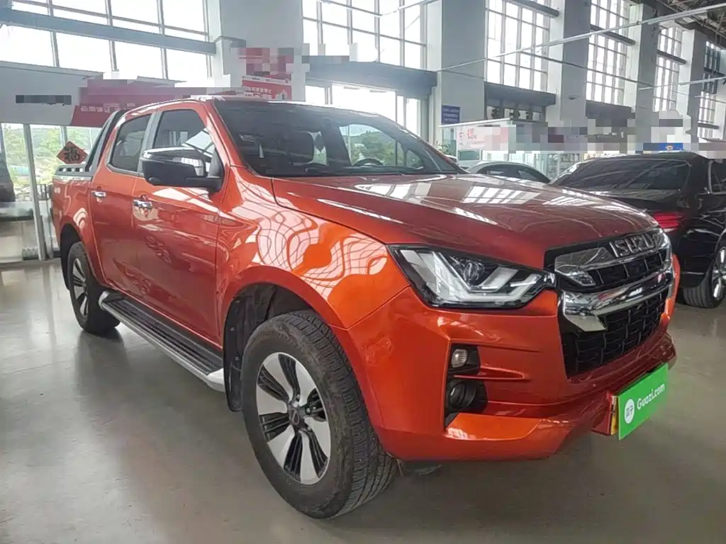 Фото 4 - Isuzu D-MAX