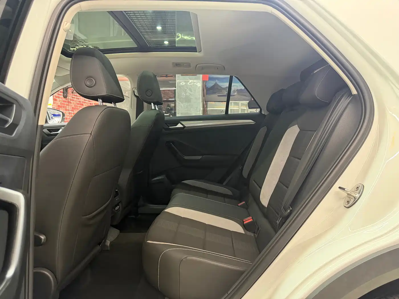 Volkswagen T-Roc, миниатюра 13