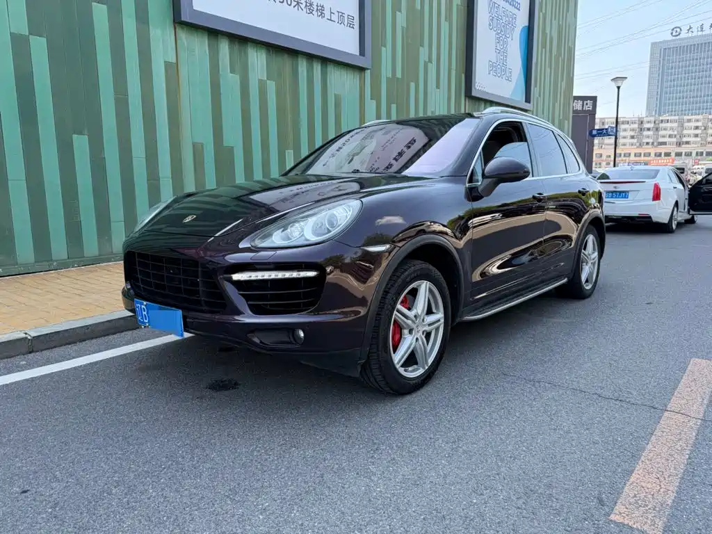 Фото 1 - Porsche Cayenne