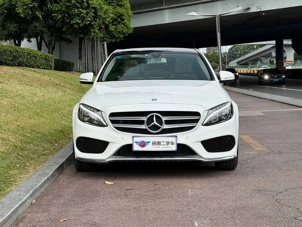 Фото 2 - Mercedes-Benz C-Class